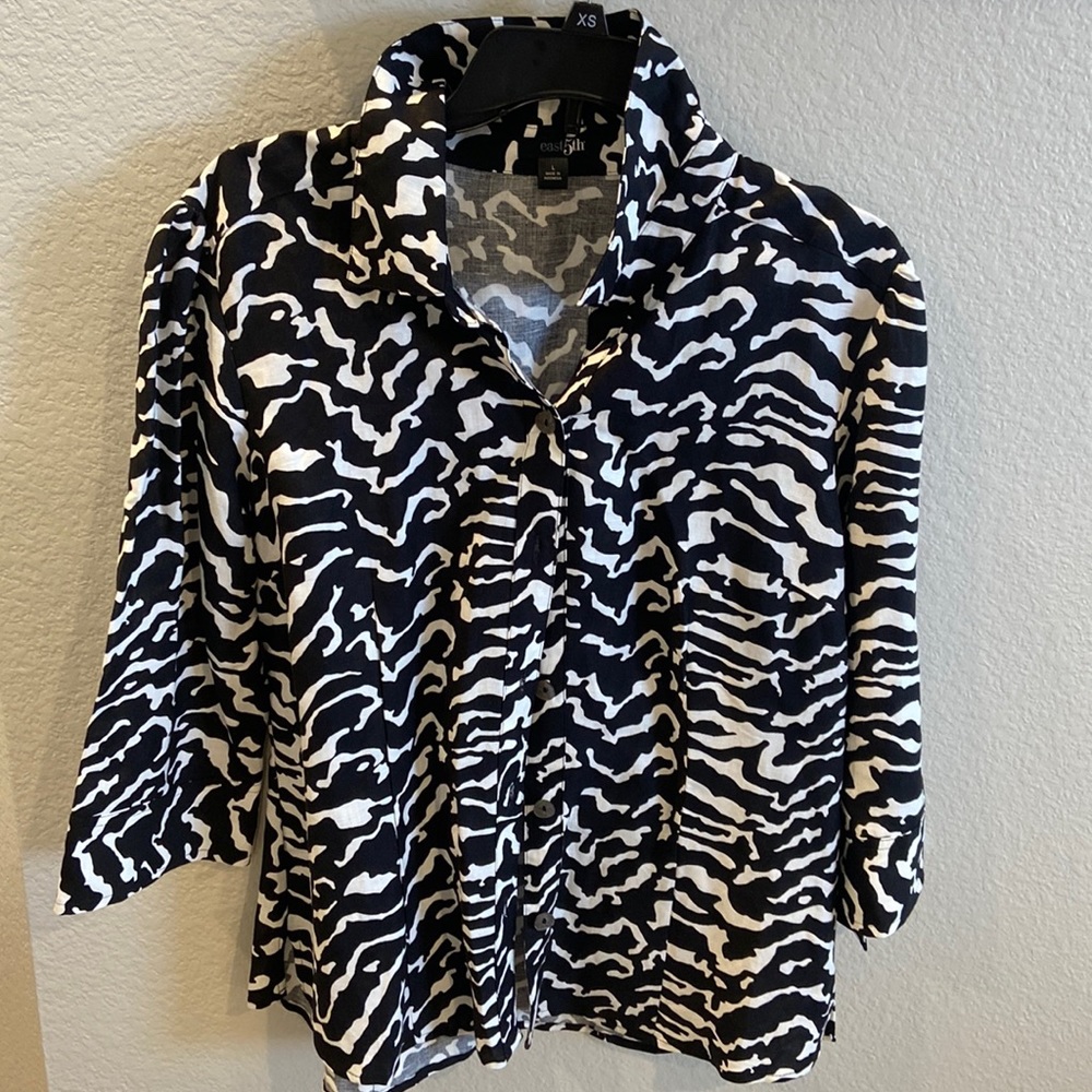 East 5th Animal print blouse size L